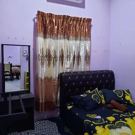 Muazdiana Homestay Di Kuala Nerus, Gong Badak Kampong Tanjong Gelam Exterior photo